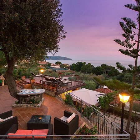 B&B Incanto Del Mare 팔리누로 외부 사진