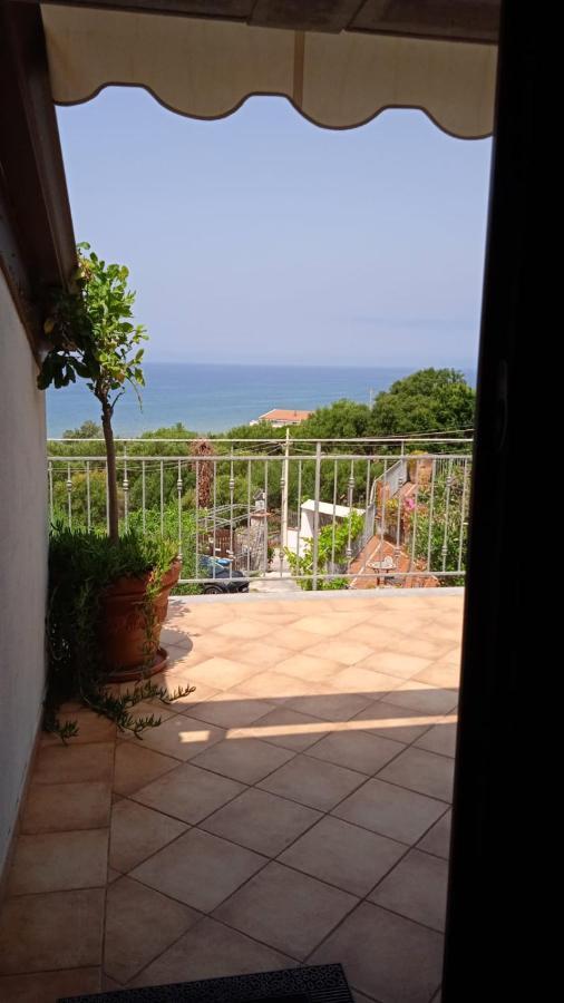 B&B Incanto Del Mare 팔리누로 외부 사진