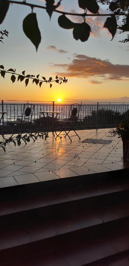 B&B Incanto Del Mare 팔리누로 외부 사진